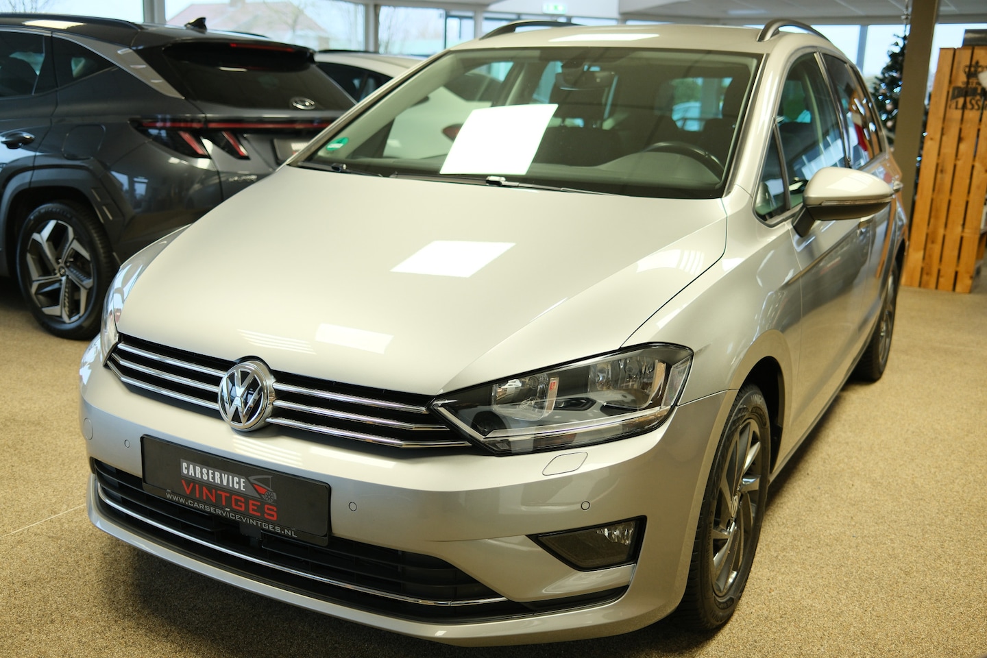 Volkswagen Golf Sportsvan - 1.4 TSI DSG 122pk Highline Sound !! PDC/CARPLAY/NAVI/LMV - AutoWereld.nl