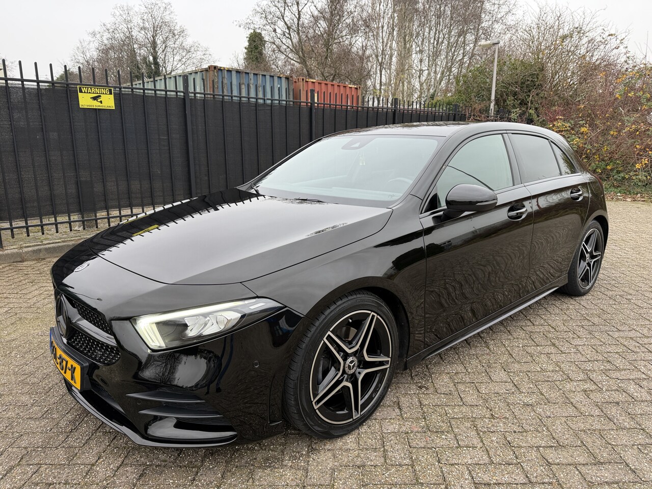 Mercedes-Benz A-klasse - 180 d Automaat Premium Black Edition - AutoWereld.nl