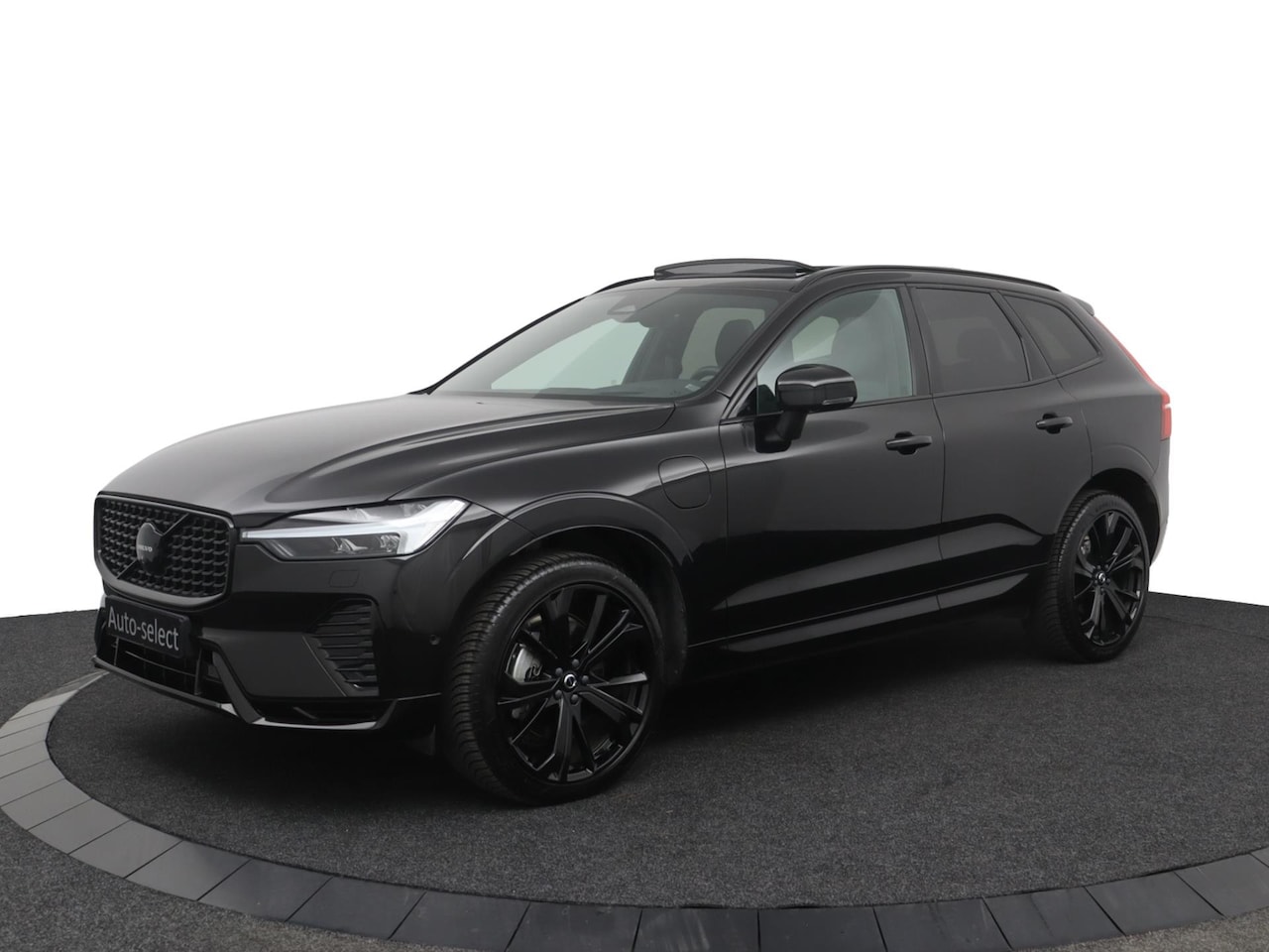 Volvo XC60 - T6 Hybride AWD Plus Black Edition|360|LUCHTVERING|HUD|PANORAMA|H&K| - AutoWereld.nl