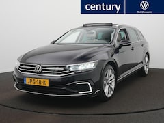 Volkswagen Passat Variant - 1.4 TSI PHEV GTE Business Automaat - Panorama dak - Trekhaak - Navigatie - Camera - ACC