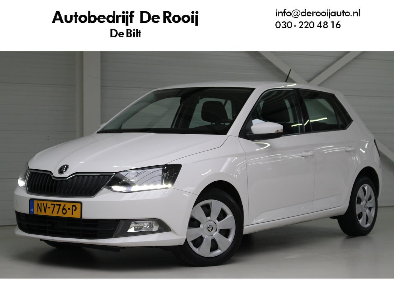 Skoda Fabia - 1.0 Ambition Navigatie | Cruise Control | Airco | Leder stuurwiel - AutoWereld.nl