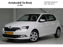 Skoda Fabia - 1.0 Ambition Navigatie | Cruise Control | Airco | Leder stuurwiel