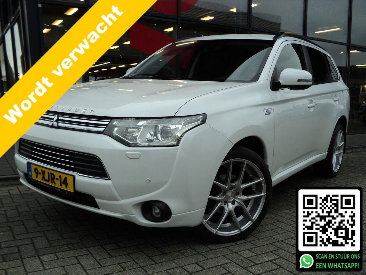 Mitsubishi Outlander - 2.0 PHEV Executive Edition | 4WD | 203 PK | AUTOMAAT | TREKHAAK | 1.500 KG TREKGEWICHT | - AutoWereld.nl