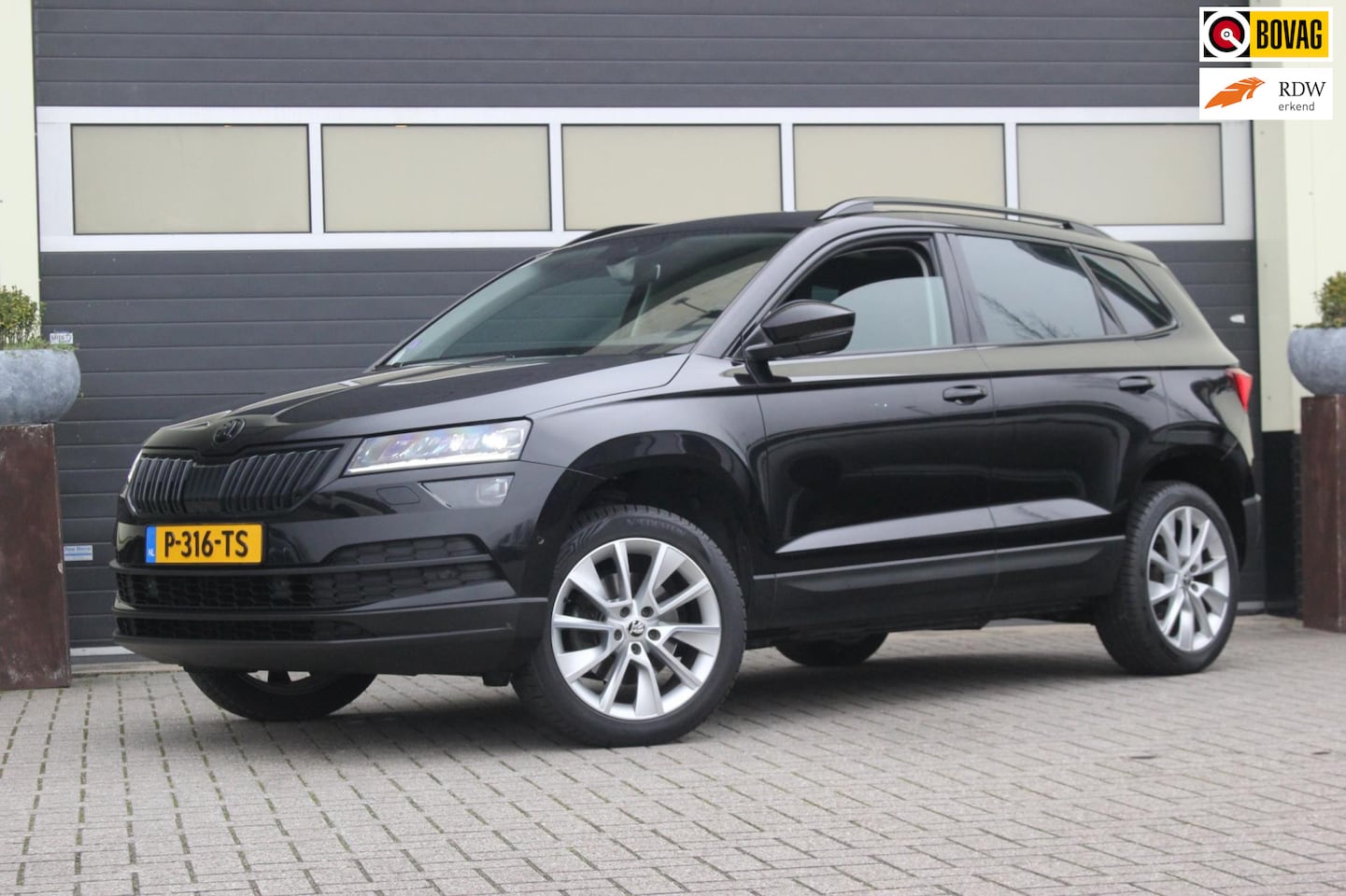 Skoda Karoq - 1.5 TSI ACT Style Business | Trekhaak | Memorystoel| - AutoWereld.nl