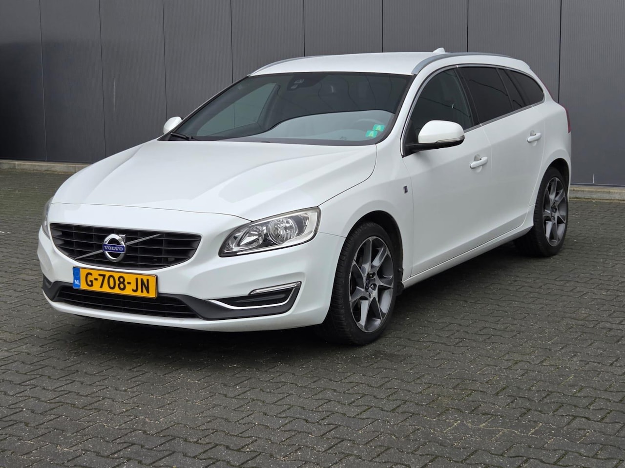 Volvo V60 - 2.0 D2 Summum 2.0 D2 Summum - AutoWereld.nl
