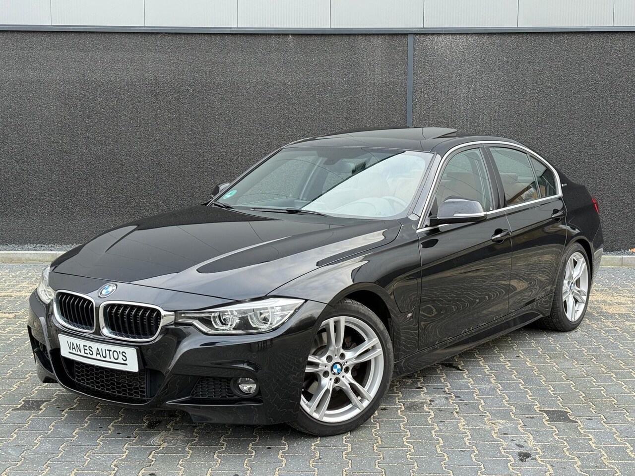 BMW 3-serie - 330e M-Pakket LEDER|NAVI|SCHFDAK|NAP - AutoWereld.nl