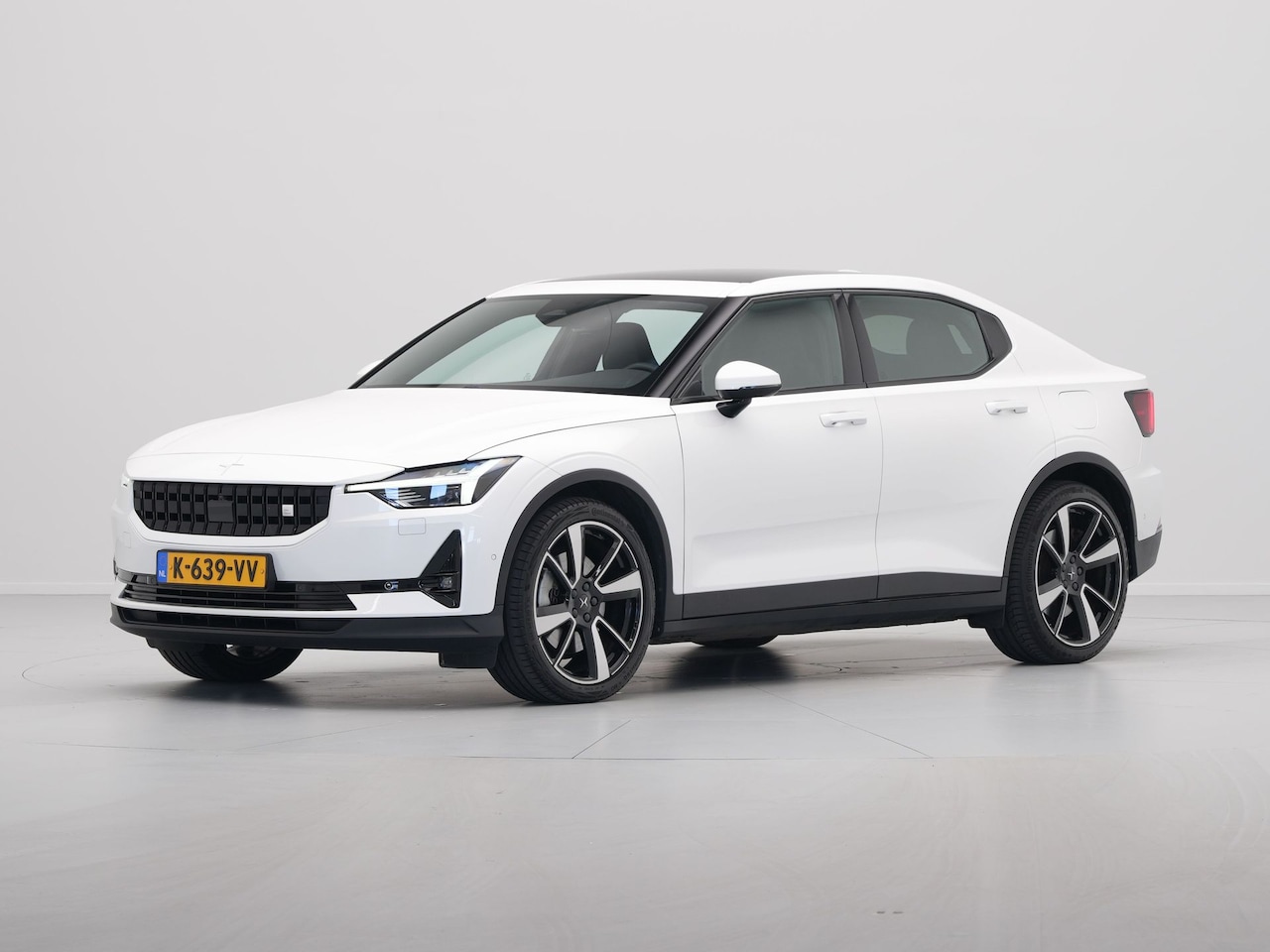 Polestar 2 - Long Range Dual Motor 408pk Launch Edition 78kWh Panorama Navigatie 360 camera Stoelverwar - AutoWereld.nl
