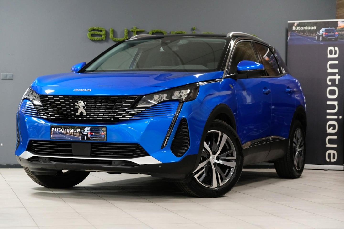 Peugeot 3008 - 1.2 PureTech Road Trip *UNIEK 14.036km* Leder/Alcantara |Navi + Camera + Apple Carplay| - AutoWereld.nl