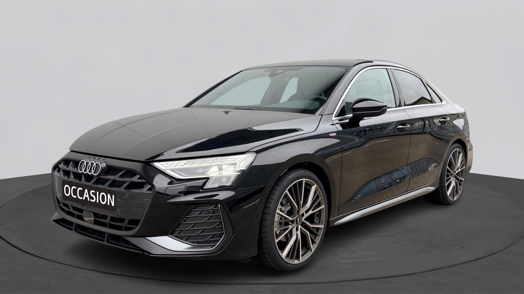 Audi A3 Limousine - 30 TFSI 116Pk S Edition / Stoelverwarming / Camera / 19'' LMV - AutoWereld.nl