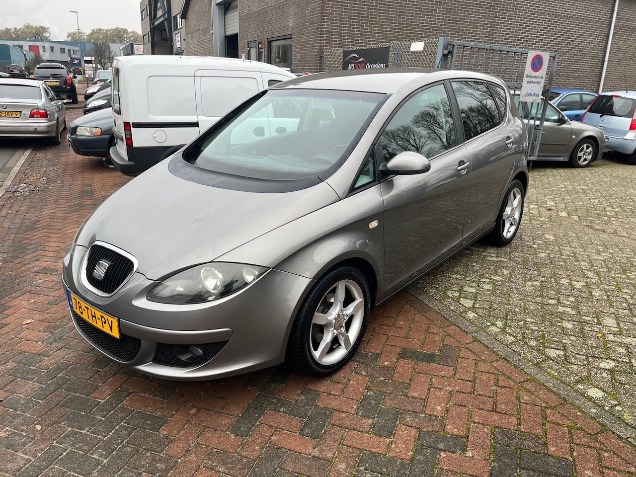 SEAT Altea - 1.6 Lifestyle! Parksensor! Airco! Boekjes! - AutoWereld.nl