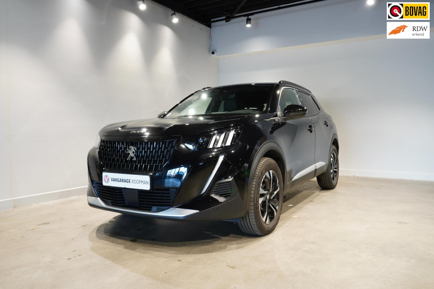 Peugeot 2008 - 1.2 PureTech GT Camera|Navigatie|Carplay - AutoWereld.nl