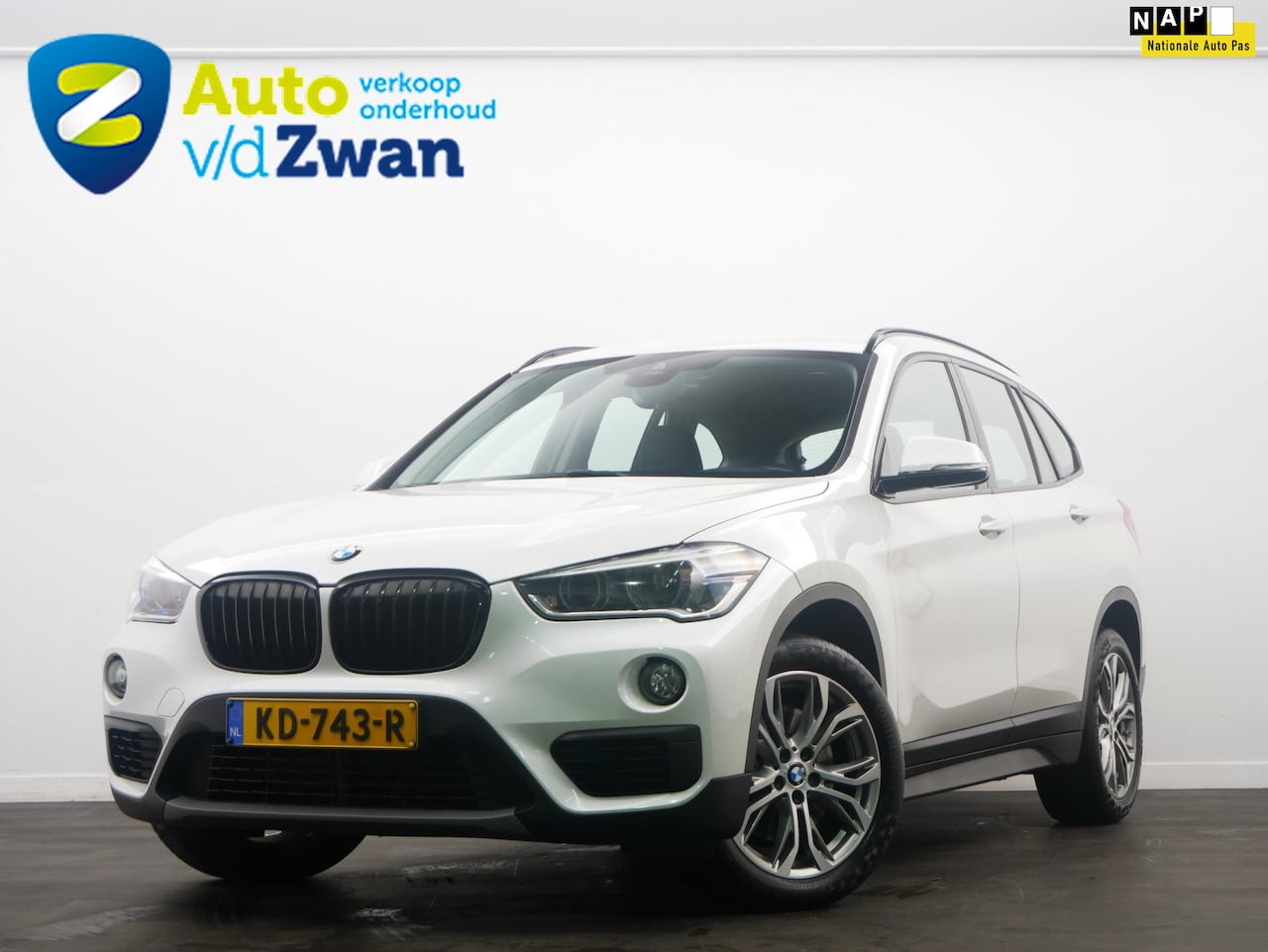 BMW X1 - SDrive20i Centennial High Executive Leer/M-Sport - AutoWereld.nl