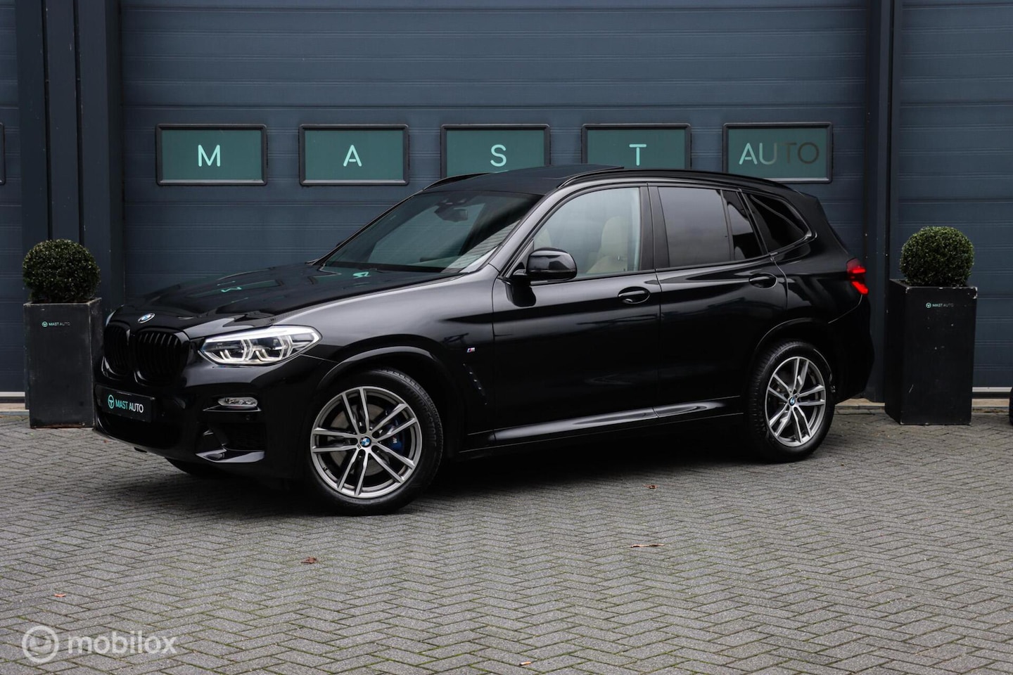 BMW X3 - xDrive30i High Executive M sport|Pano|LED|Leder - AutoWereld.nl