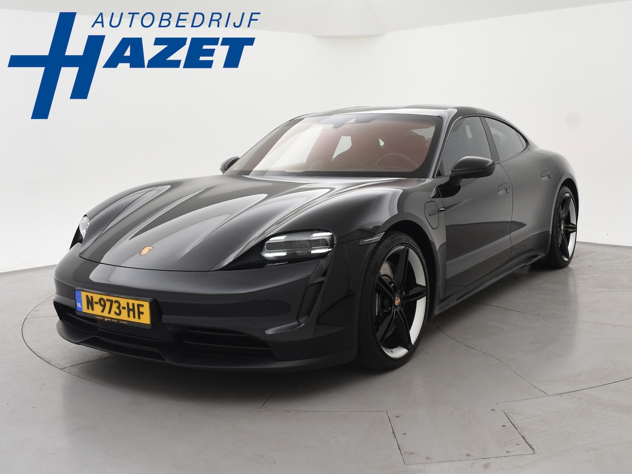 Porsche Taycan - 4S 490 PK PERFORMANCE 84 KWH + SPORT CHRONO | ACHTERASBESTURING | 21 INCH | SPORTSTOELEN - AutoWereld.nl