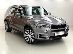 BMW X5 - 3.5i xDrive High Executive Orig.NL Individual 20-inch HUD El. Stoelen + Klep + Trekhaak