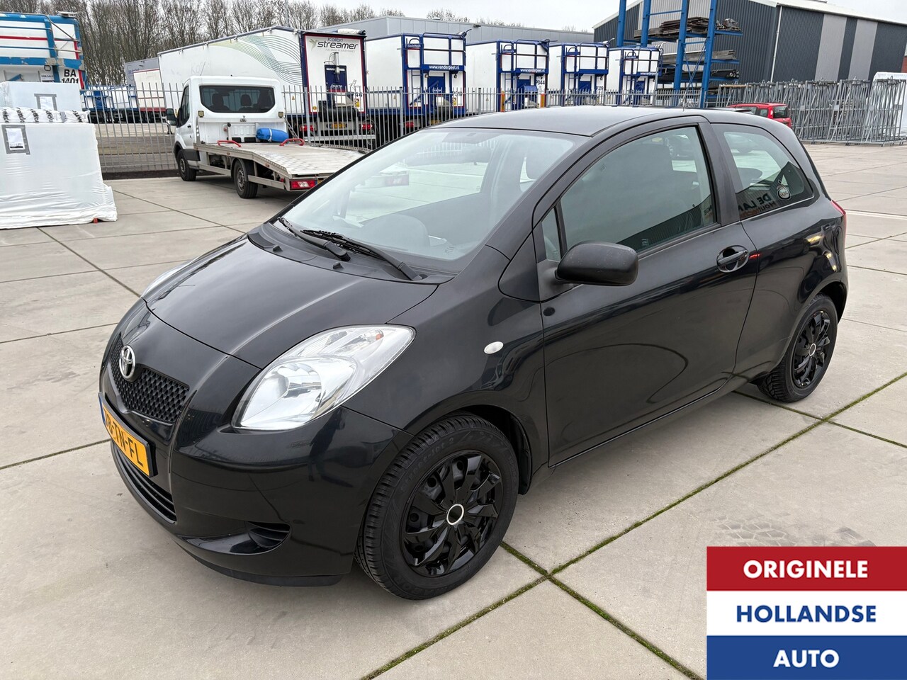 Toyota Yaris - 1.3 VVTi Sol MMT Automaat Zwart 2e Eigenaar - AutoWereld.nl