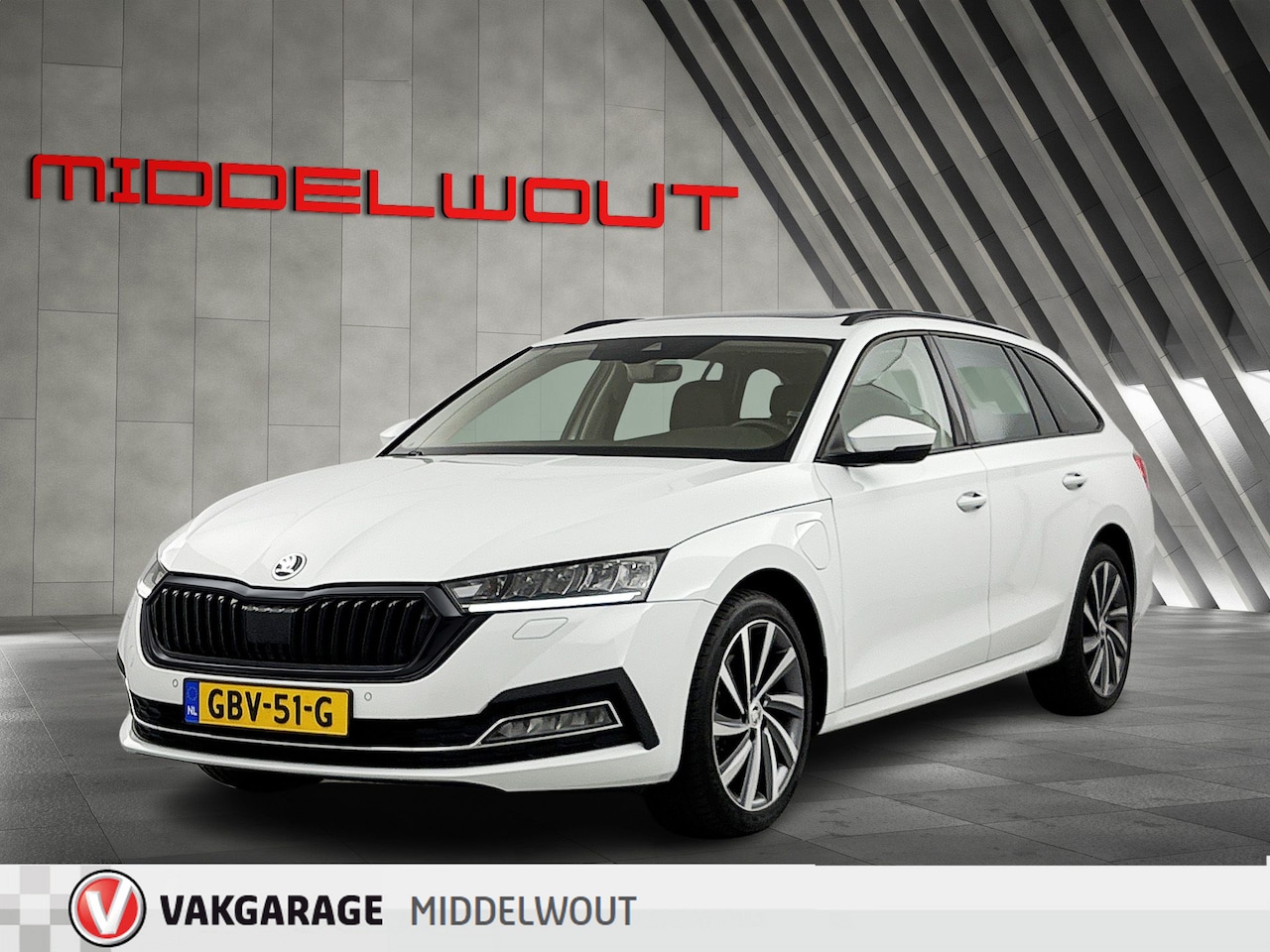 Skoda Octavia Combi - 1.4 TSI PHEV Business Plus Pano-dak/Memory/Canton-Audio - AutoWereld.nl