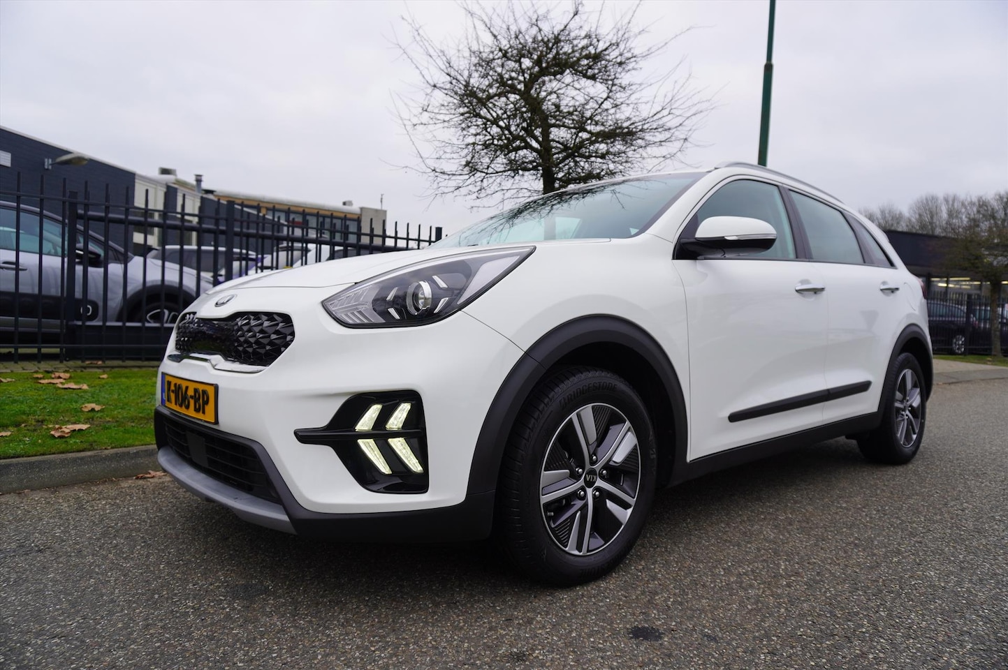 Kia Niro - 1.6 GDi Hybrid 141pk DCT6 DynamicLine Navigatie Apple Carplay - AutoWereld.nl
