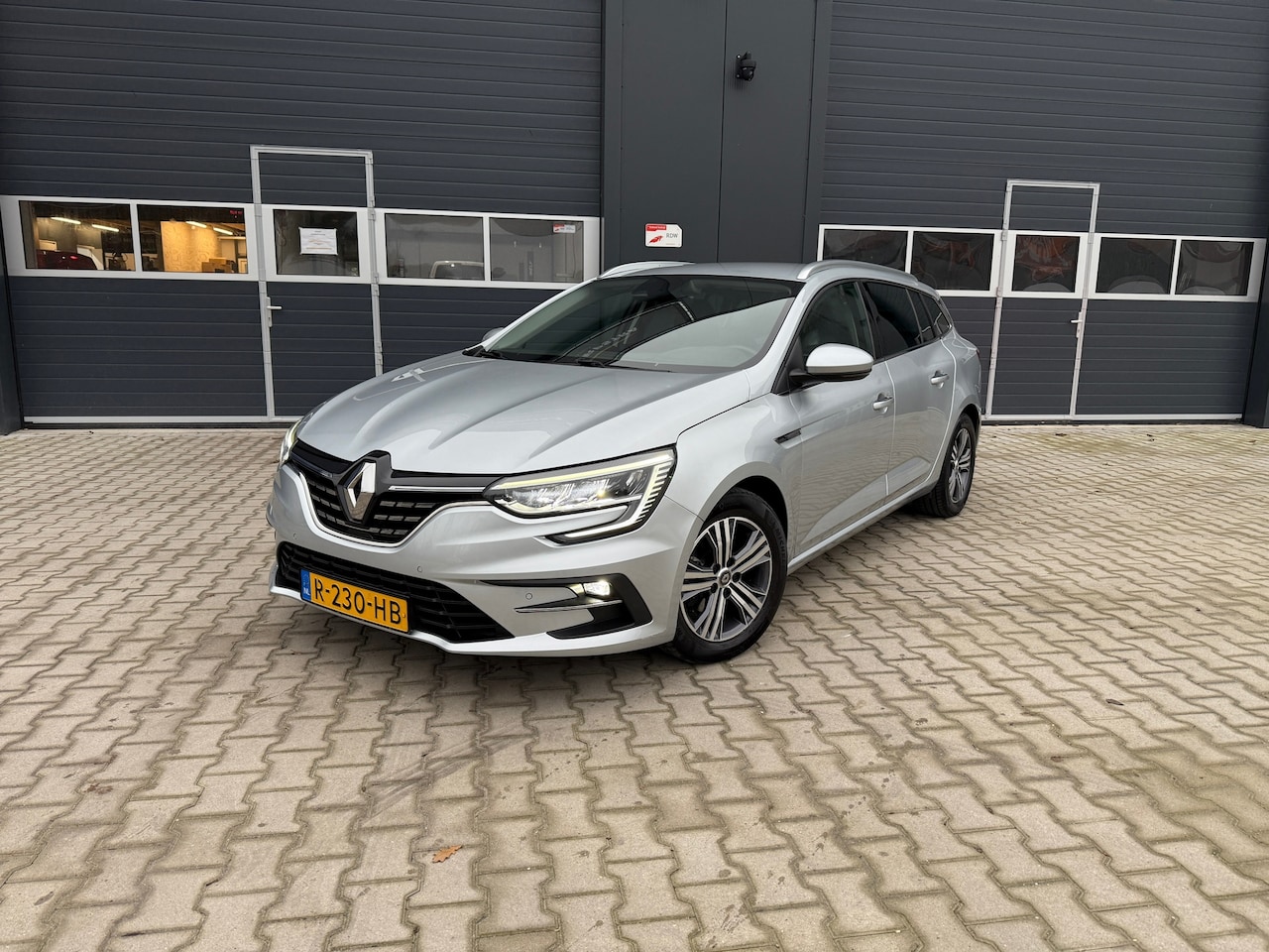 Renault Mégane Estate - 1.3 TCe Intens cruise-pdc-led-bluetooth - AutoWereld.nl