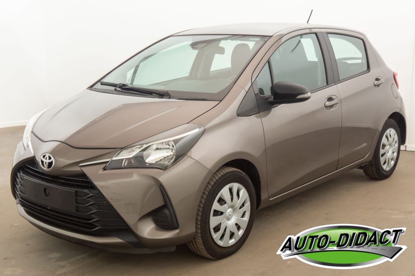Toyota Yaris - 1.5 82kw Airco 37.372 km - AutoWereld.nl