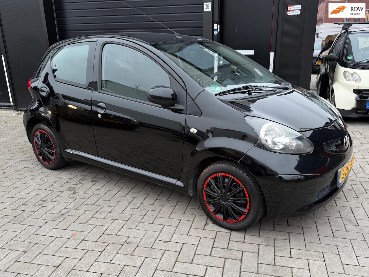 Toyota Aygo - 1.0-12V - AIRCO - APK NIEUW - INRUIL MOG! - AutoWereld.nl