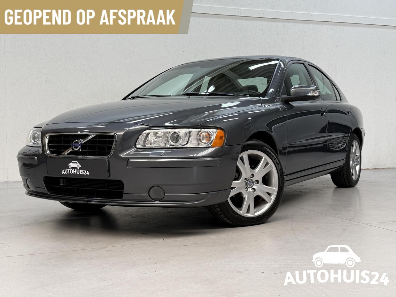 Volvo S60 - 2.4 Drivers Edition NL-AUTO EERSTE EIGENAAR NIEUWSTAAT - AutoWereld.nl