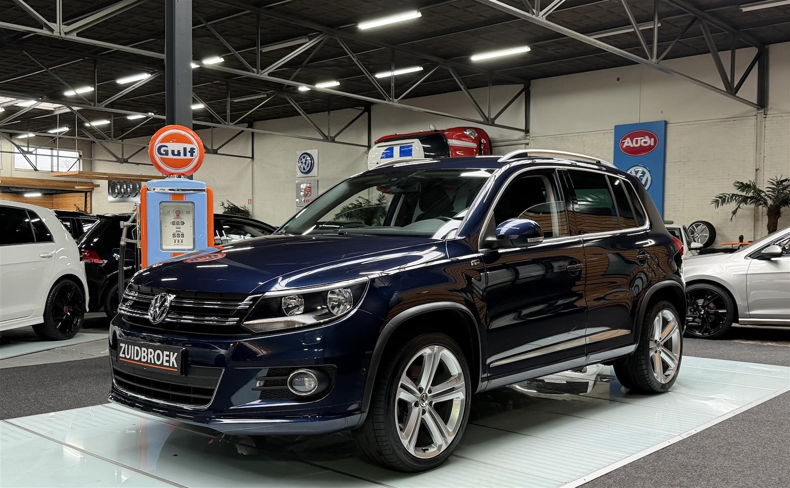 Volkswagen Tiguan - 1.4 TSI R-Line 23DKM!! ZEER UNIEK!! Clima!! 19'' Sportvelgen!! - AutoWereld.nl