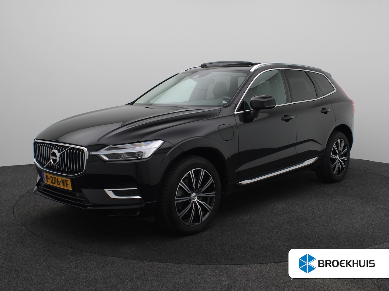 Volvo XC60 - T8 Twin Engine AWD Inscription | Achterbank in delen neerklapbaar | Achteruitrijcamera | A - AutoWereld.nl