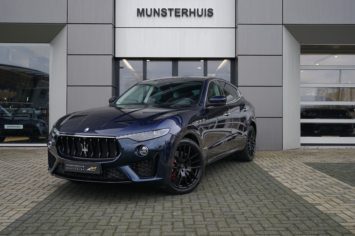 Maserati Levante - 3.0 V6 AWD GranSport | Voorstoelen / Achterbank verwarmd | Trekhaak | Schuif/Kantel dak | - AutoWereld.nl