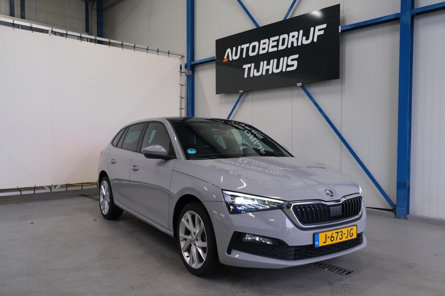 Skoda Scala - 1.0 TSI Sport Business Automaat - N.A.P. Airco, Cruise, Navi, PDC, Stoelverwarming, Panoda - AutoWereld.nl