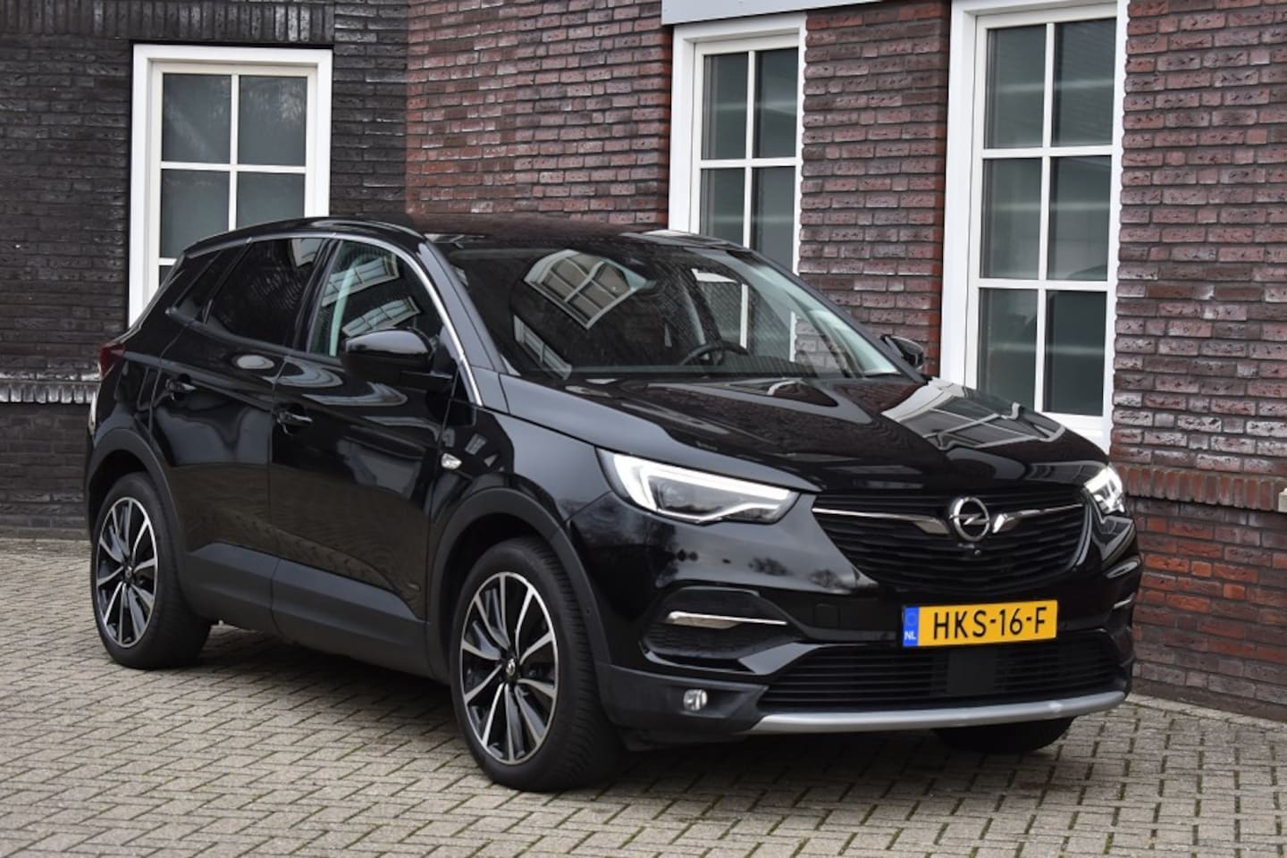 Opel Grandland X - 300pk Hybrid4 Business Executive - AutoWereld.nl