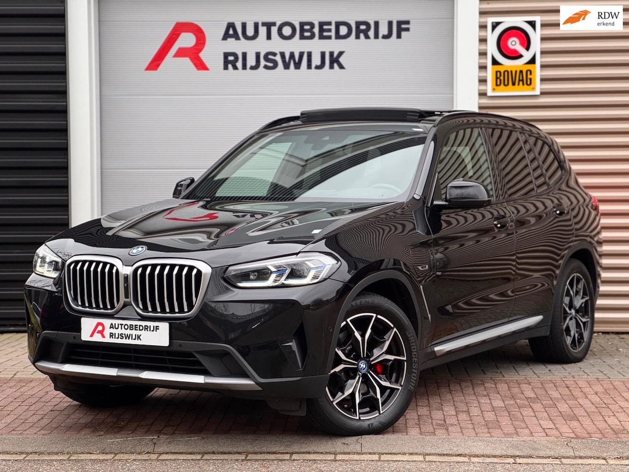 BMW X3 - XDrive30e Pano/Memory/Harman&Kardon/360/HuD - AutoWereld.nl