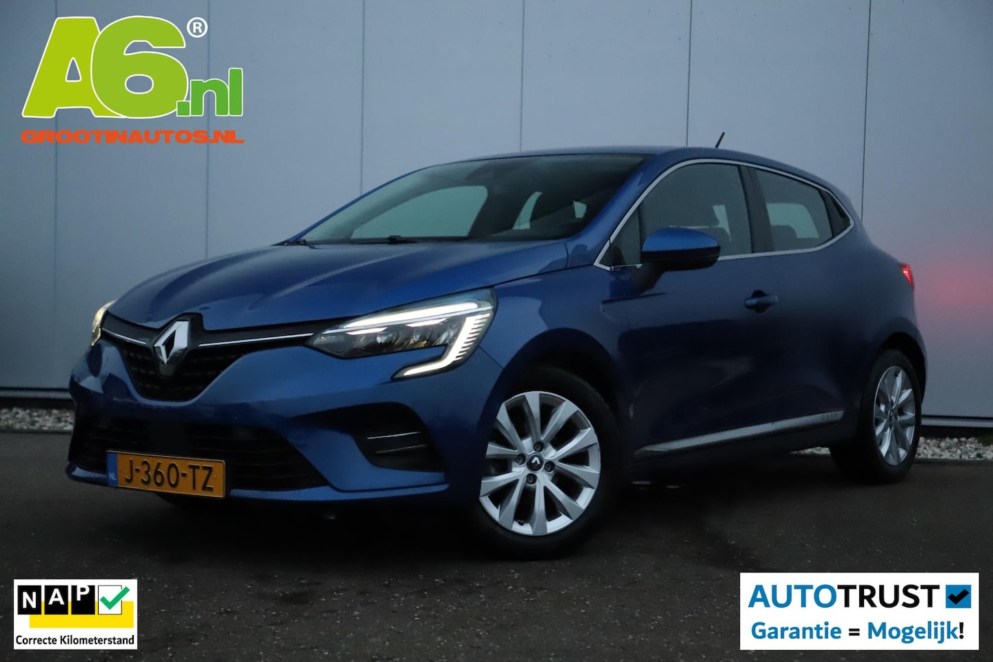 Renault Clio - 1.0 TCe Intens 101PK Half Leder Sfeerverlichting 17 inch LMV Full LED Climate Cruise Contr - AutoWereld.nl