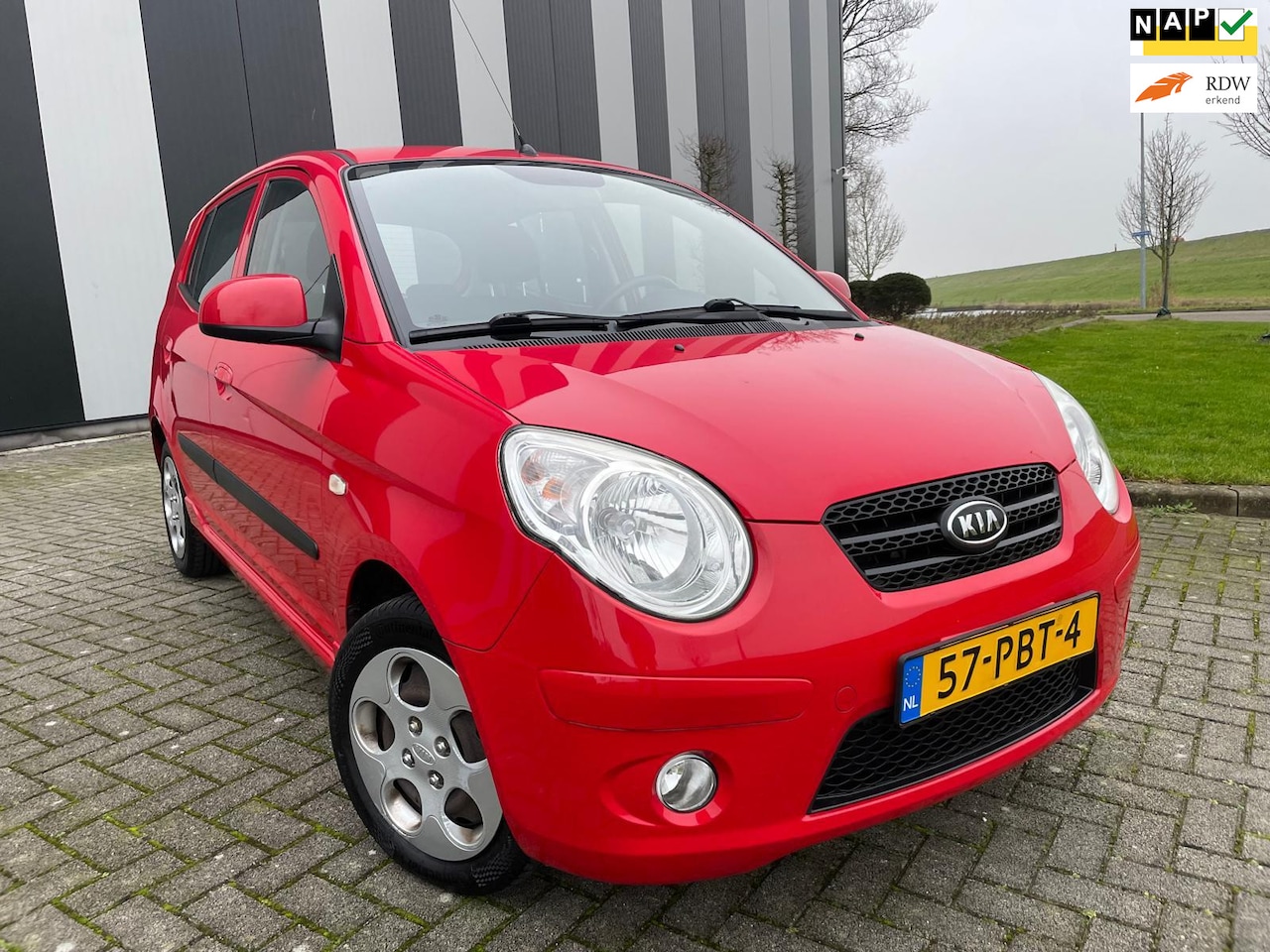 Kia Picanto - 1.0 X-pect Lage KM-Uniek!-Nw APK-Airco-ElekRamen-2 Sleutels - AutoWereld.nl