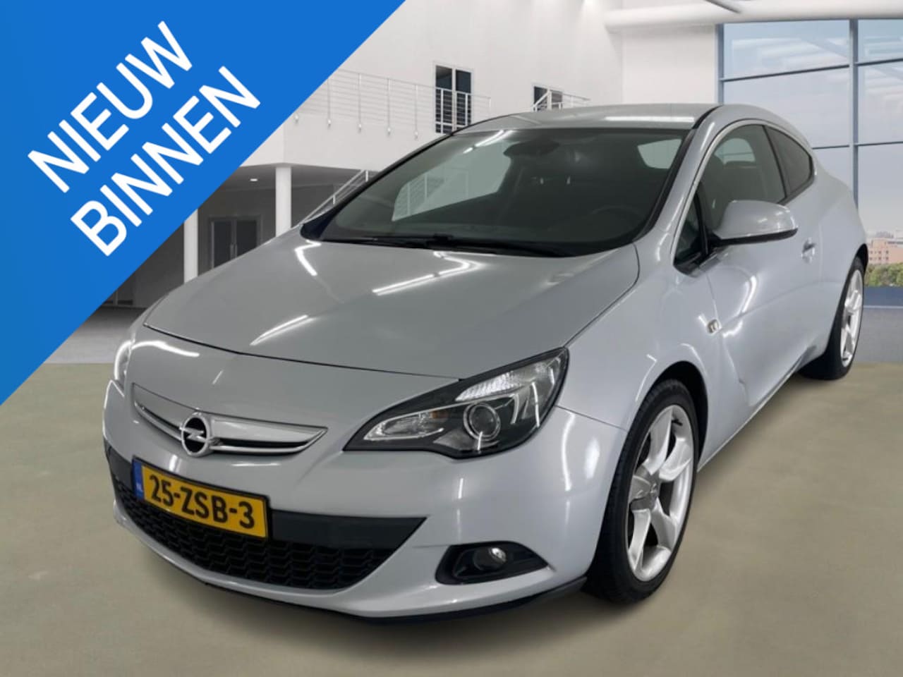 Opel Astra GTC - 1.4 Turbo Sport Navi, Bluetooth, 19" LMV, Clima - AutoWereld.nl