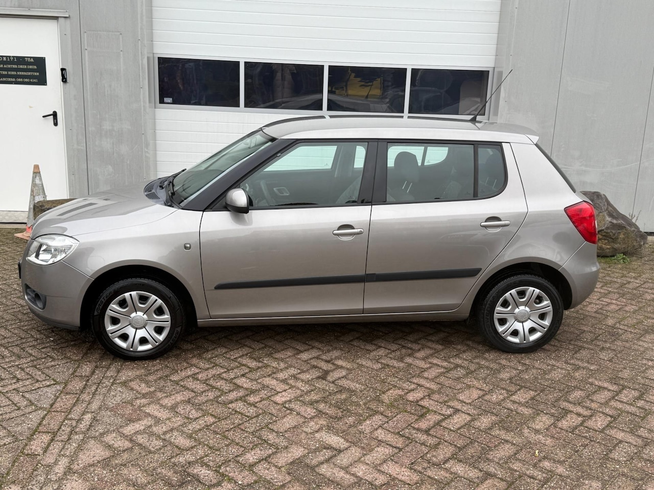 Skoda Fabia - 1.4-16V Ambiente 1.4-16V Ambiente - AutoWereld.nl