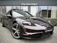 Porsche Taycan Cross Turismo - 4 93 kWh Pano/ Bose/ Sportstoelen/ Chrono