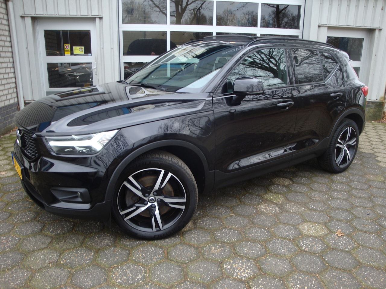 Volvo XC40 - 1.5 T4 Recharge Inscription / Panoramadak/ Trekhaak - AutoWereld.nl