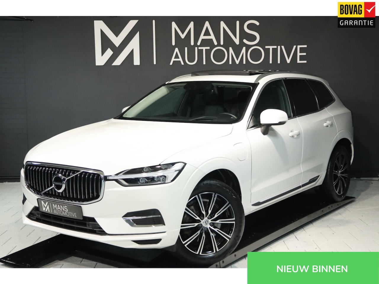 Volvo XC60 - 2.0 T8 Twin Engine AWD Inscription / PANODAK / HUD / KEYLESS / 2X MEMORY / CAMERA - AutoWereld.nl