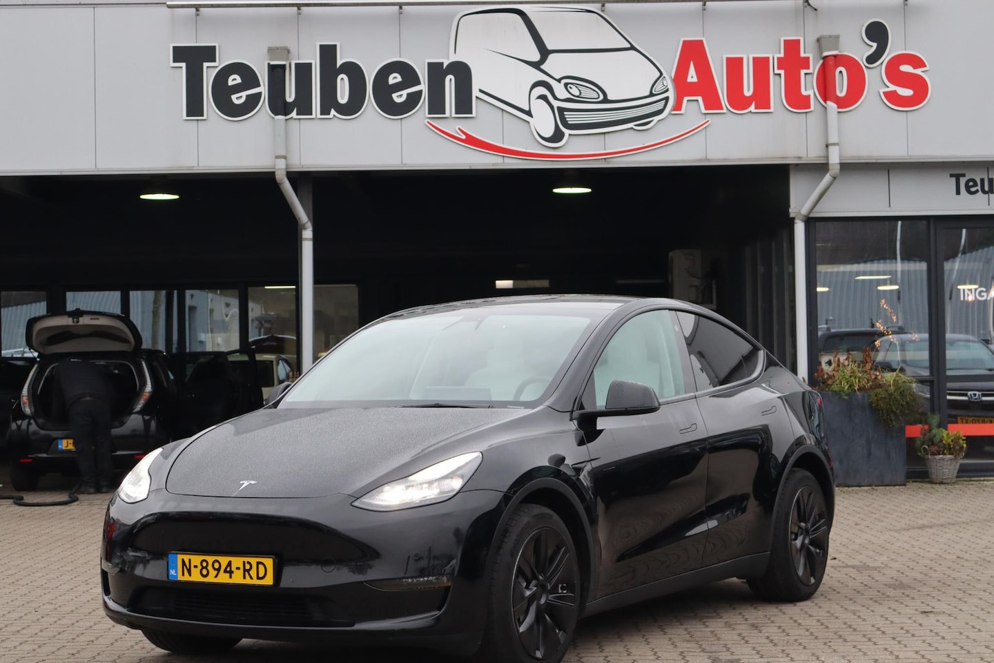 Tesla Model Y - Long Range AWD 75 kWh 91,1% SOH, Autopilot computer 3, Wit lederen bekleding, Warmtepomp - AutoWereld.nl