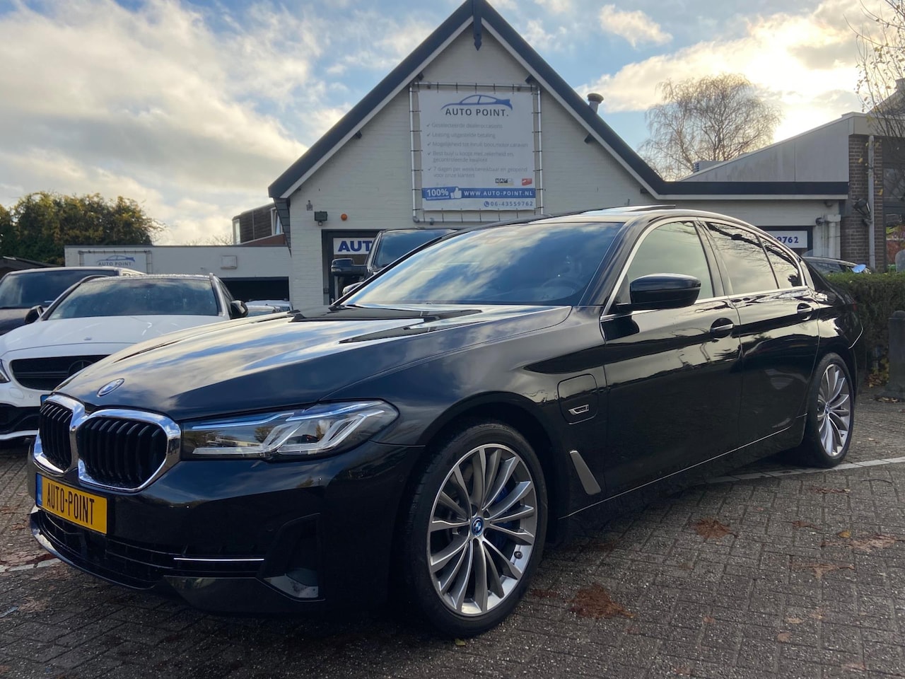 BMW 5-serie - 545E INDIVIDUAL/HEADUP/SOFTCLOSE/BTW/LASER - AutoWereld.nl