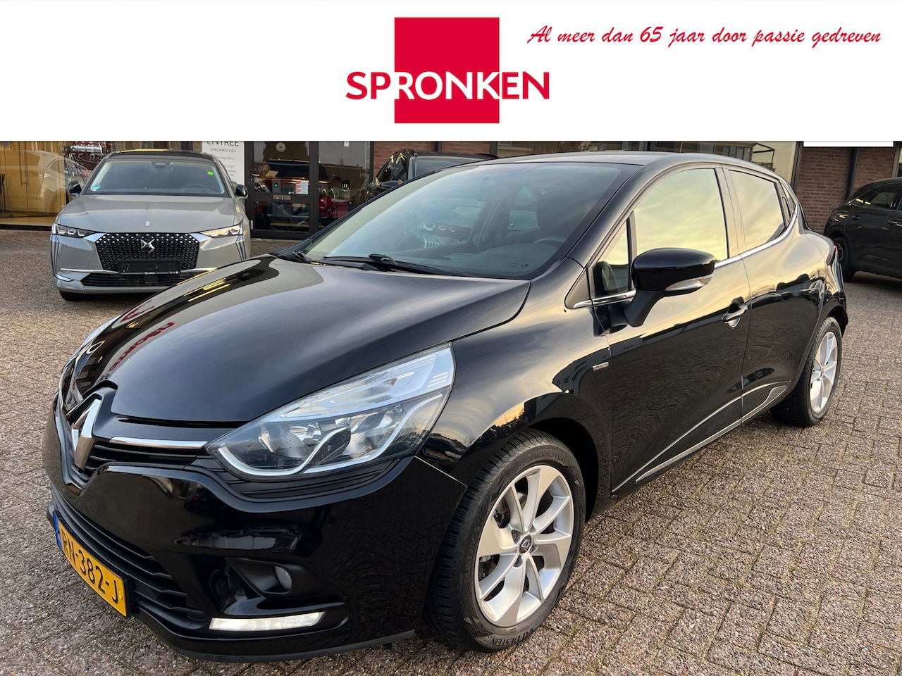 Renault Clio - 0.9 TCe Limited Navigatie-Airco - AutoWereld.nl