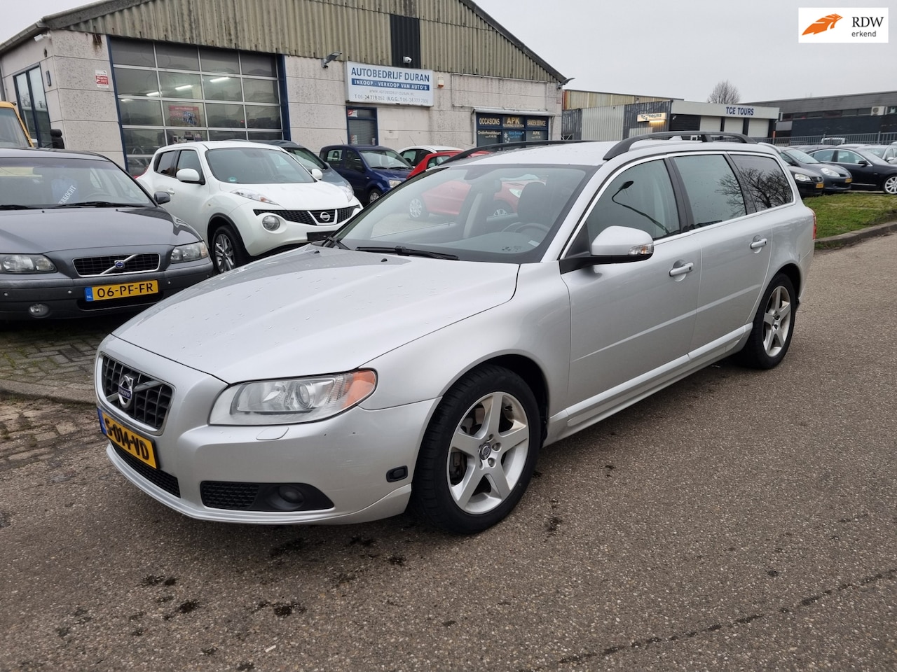 Volvo V70 - 2.5T Momentum LPG-G3 Clima! Xenon Bj:2009 - AutoWereld.nl
