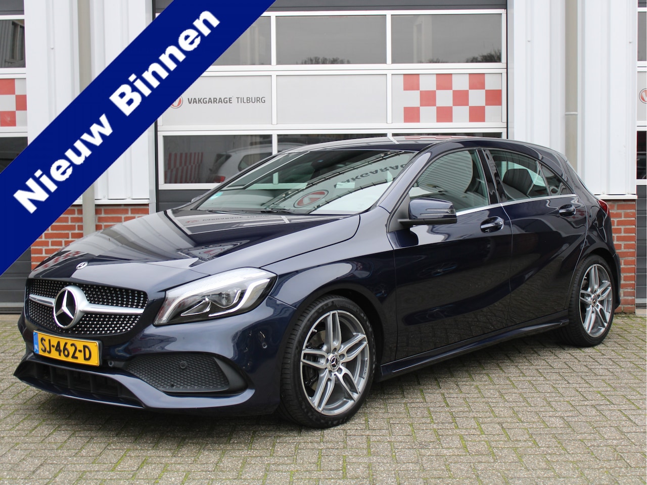 Mercedes-Benz A-klasse - 180 Business Solution AMG Automaat NL-Auto/2e Eig./Camera/StoelVerw./Leer/Alcantara/Navi/P - AutoWereld.nl