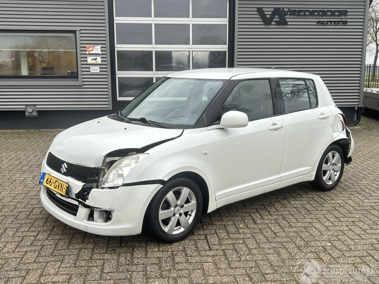 Suzuki Swift - 1.3 Shogun 1.3 Shogun - AutoWereld.nl