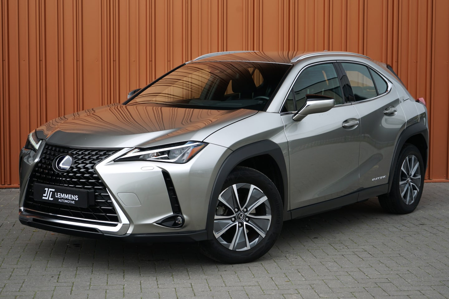 Lexus UX - 300e Business 54kWh NL AUTO/GARANTIE El.stoelen ACC Camera Carplay Auto-clima - AutoWereld.nl