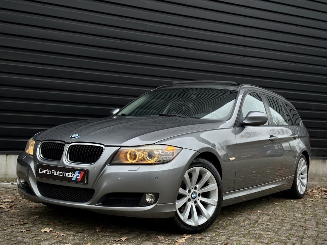 BMW 3-serie Touring - 318i PANO|NAVI|LEDER|STOELVERW|XENON - AutoWereld.nl