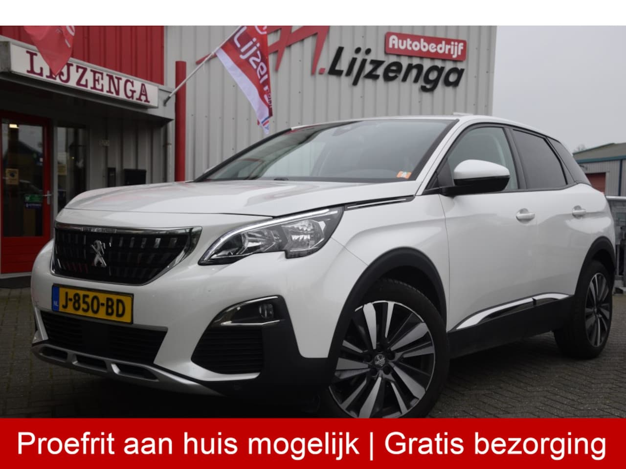 Peugeot 3008 - 1.2 PureTech Blue Lease Premium Avantage Leer | Carplay | PDC | 19 inch | Getinte ramen | - AutoWereld.nl