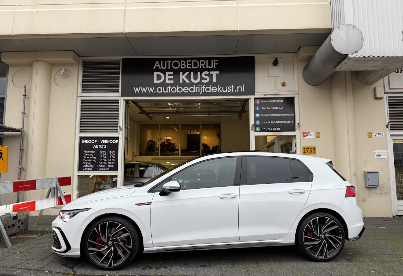 Volkswagen Golf - 2.0 GTI DSG 2020 Pano ACC IQ-Lights Cam/Carplay - AutoWereld.nl