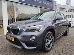 BMW X1 - 2.0i sDrive High Executive panoramadak / navigatie / automaat / trekhaak